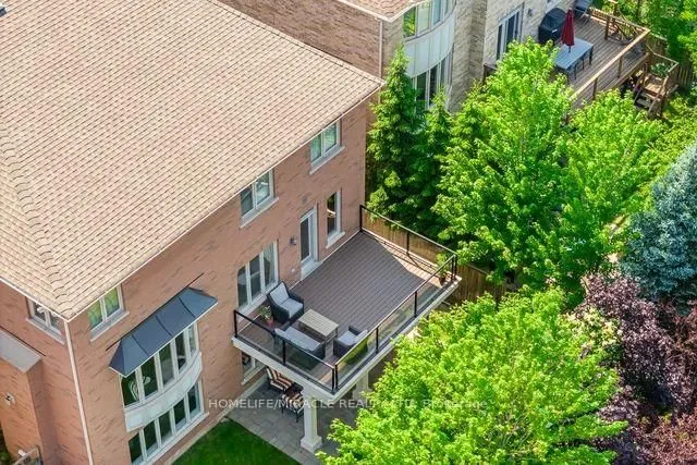 Additional image 47 of 2373 Rideau Dr