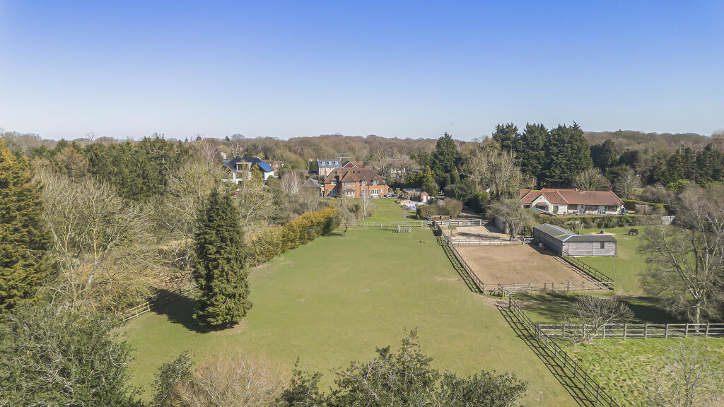 Additional image 26 of Pottersheath Road, Welwyn, Hertfordshire, AL6