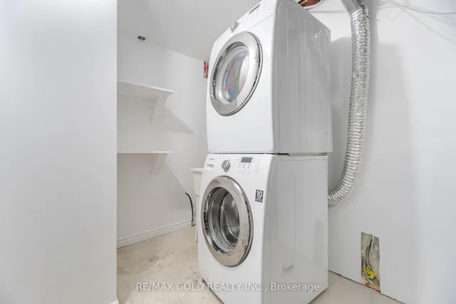 Additional image 45 of 26 Bushmill Circ