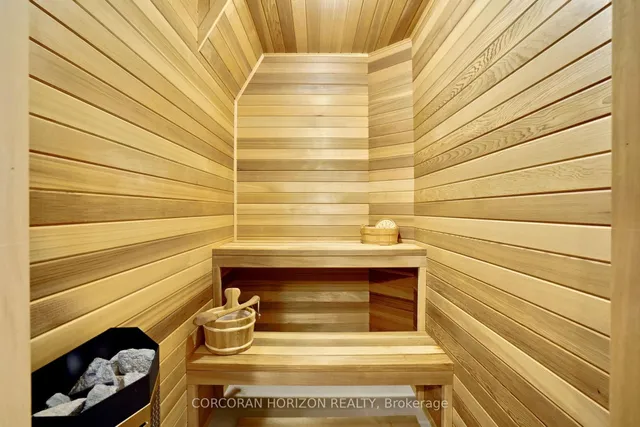 Additional image 44 of 258 Edgewater Cres Unit 8