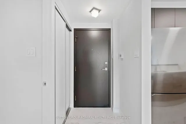 Additional image 2 of 10 Yonge St Unit 1910