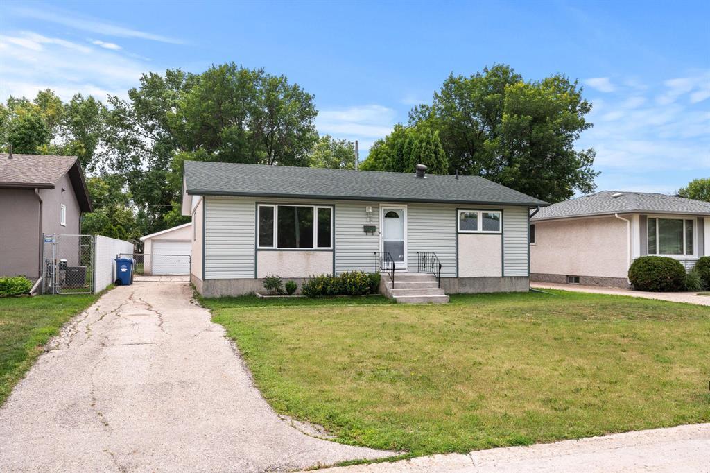 87 Canoe Bay|Winnipeg, Manitoba R3K0W2