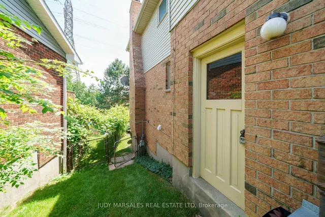 房产图片 44 - 12 Vance Cres