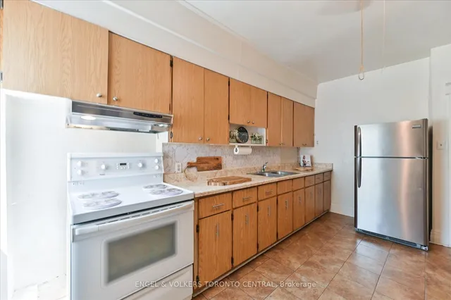 Additional image 16 of 384 Margueretta St