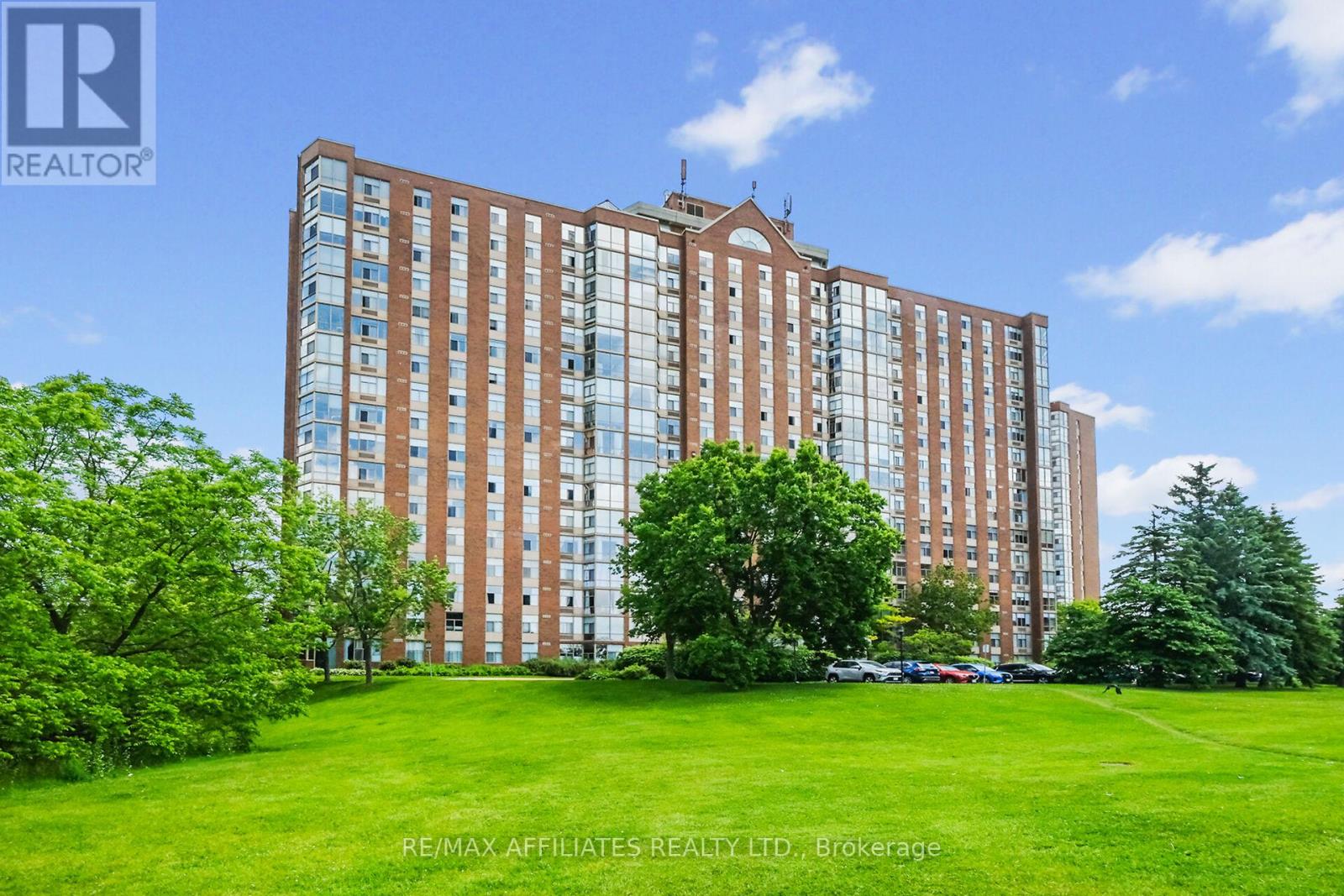 U1503 - 2759 CAROUSEL CRESCENT|Ottawa, Ontario K1J2N5