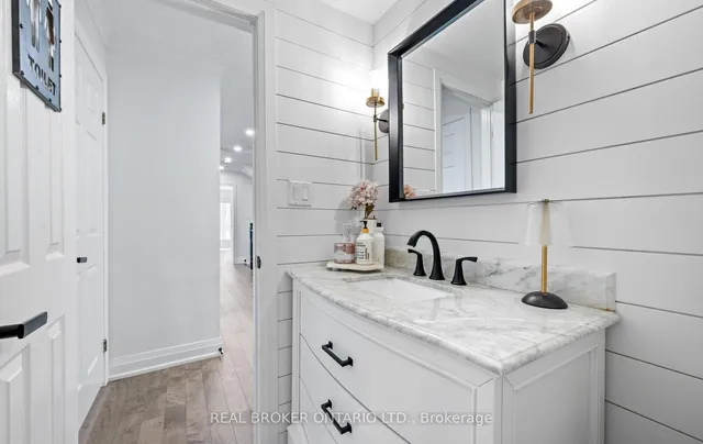 Additional image 28 of 4231 Highgate Cres