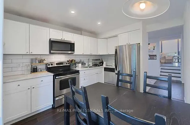 Additional image 16 of 164 Quebec Ave