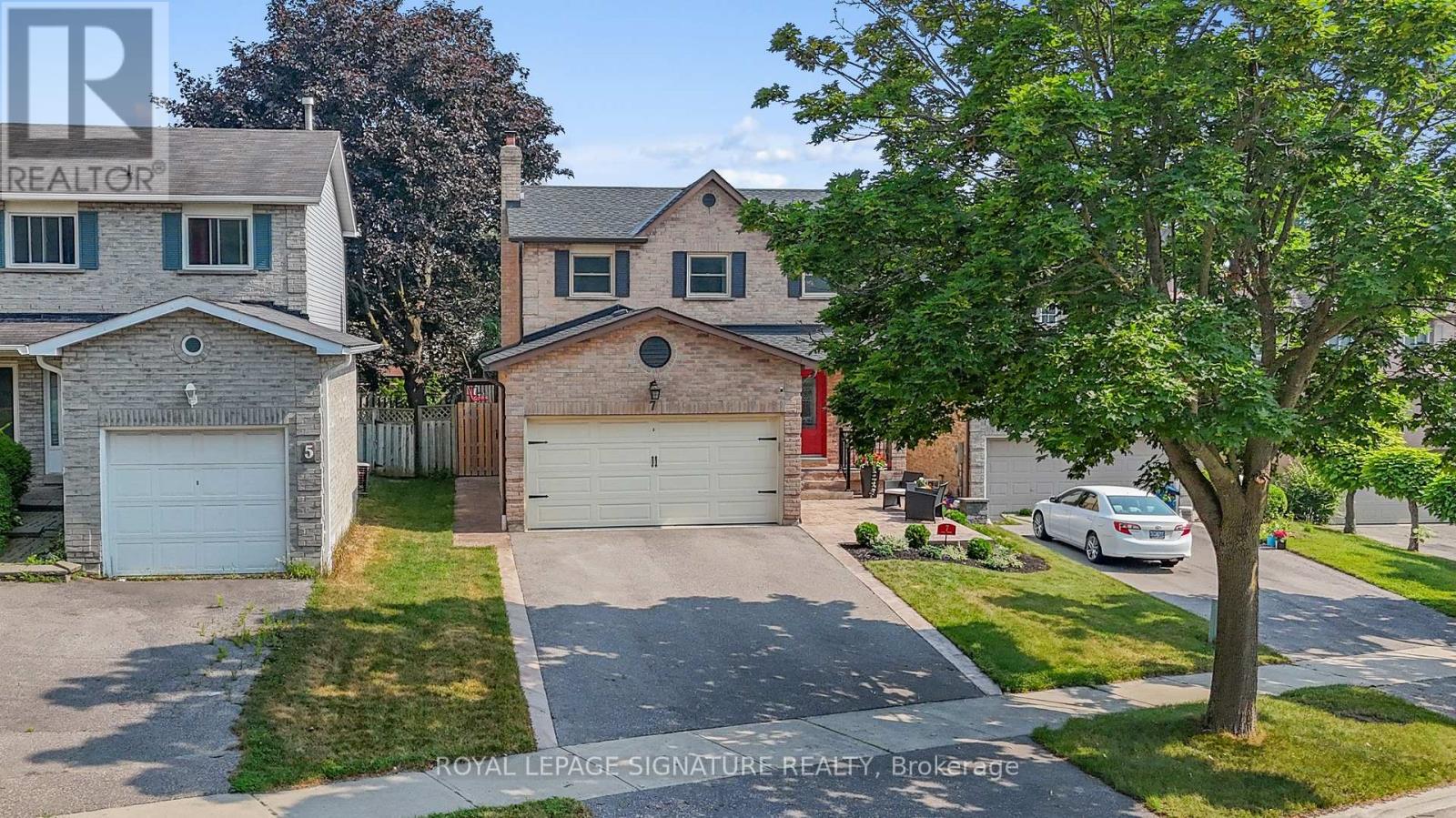 Property image for 7 LONG DRIVE|Whitby (Blue Grass Meadows), Ontario L1N8E2