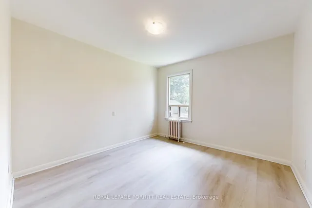 Additional image 16 of 126 A Sixteenth St