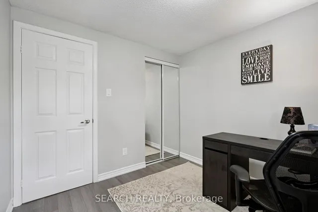 Additional image 26 of 15 Hector Crt