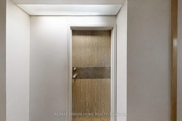 Additional image 25 of 175 Bamburgh Circ Unit #1411