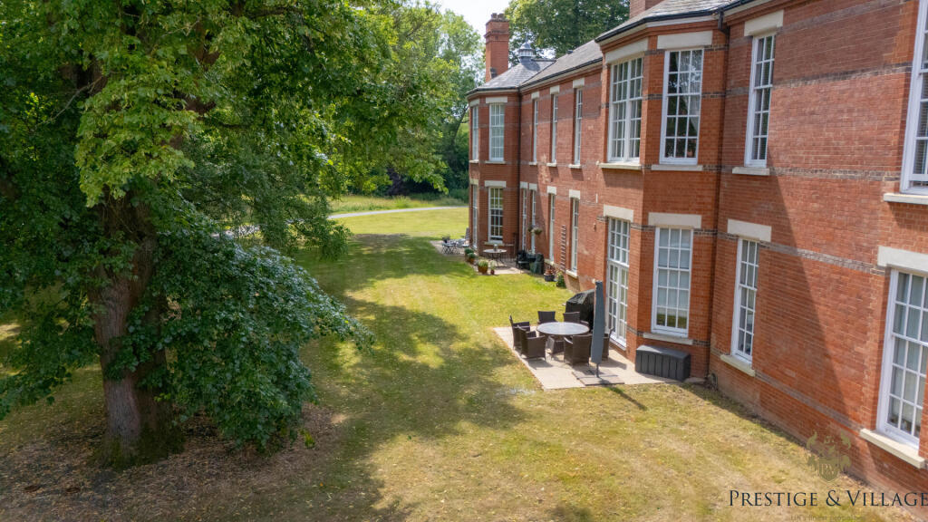 Additional image 31 of Beningfield Drive, Napsbury Park