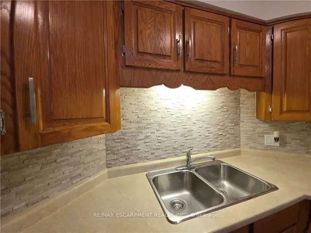 房产图片 9 - 1 Szollosy Circ