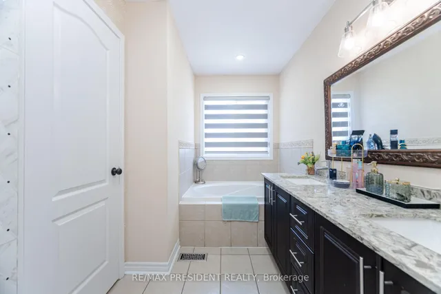 Additional image 28 of 58 Frontenac Cres