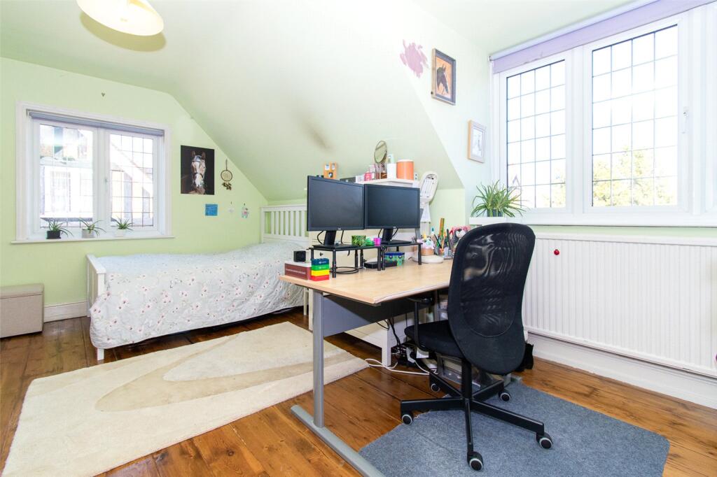 Additional image 19 of Hall Place Gardens, St. Albans, Hertfordshire, AL1