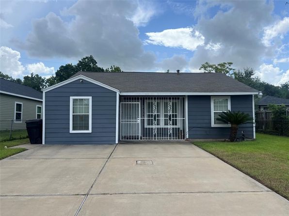7001 Kassarine Pass, Houston, TX 77033
