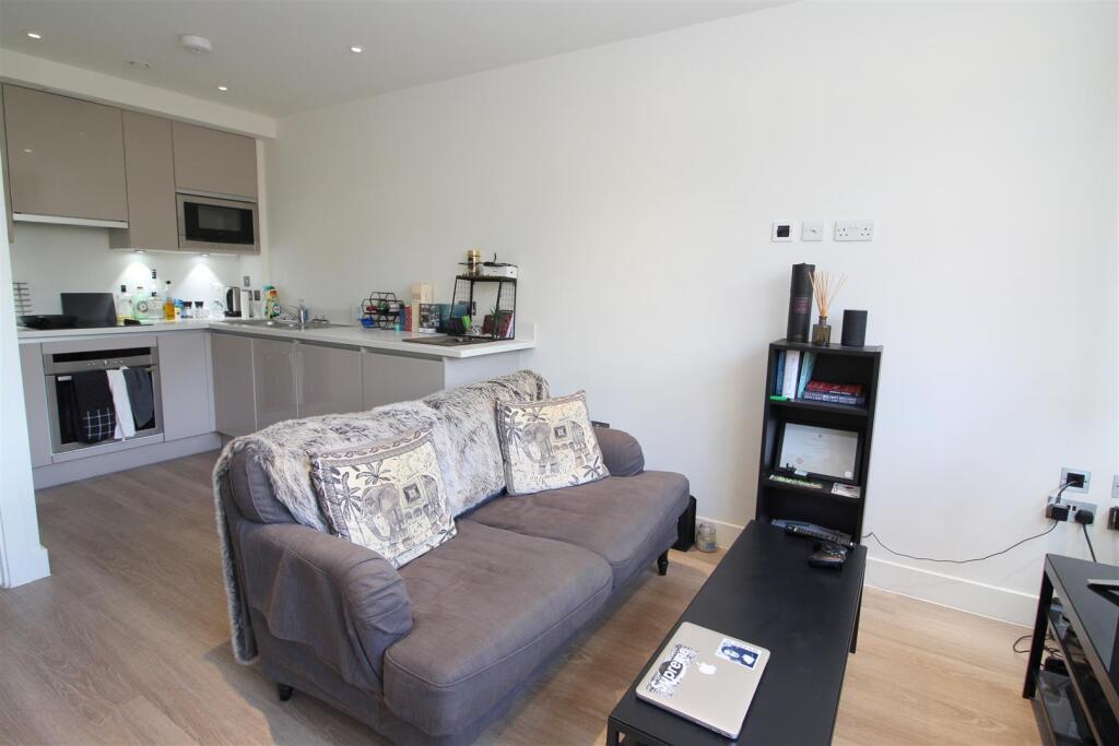 Additional image 4 of Ridgmont Plaza, Ridgmont Road, St. Albans