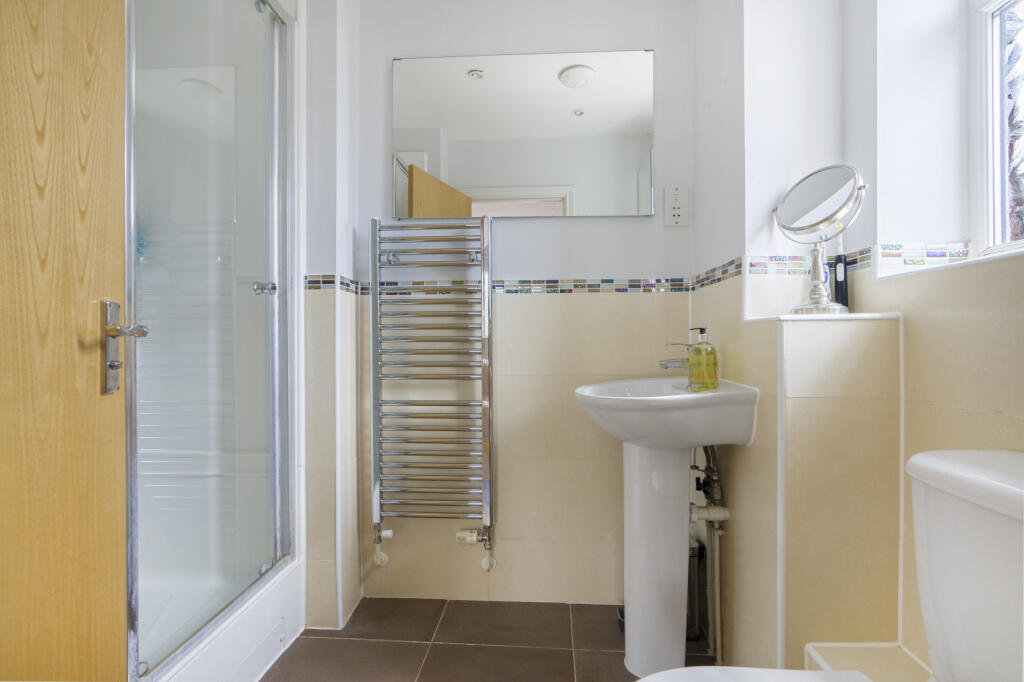 Additional image 22 of Laburnum Grove, St. Albans, Hertfordshire, AL2