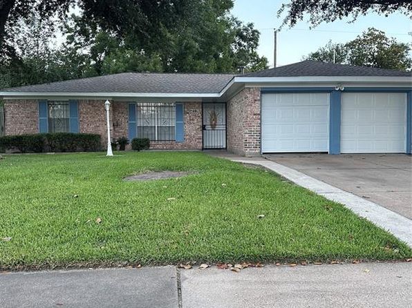 1307 Rim Rock Dr, Houston, TX 77088