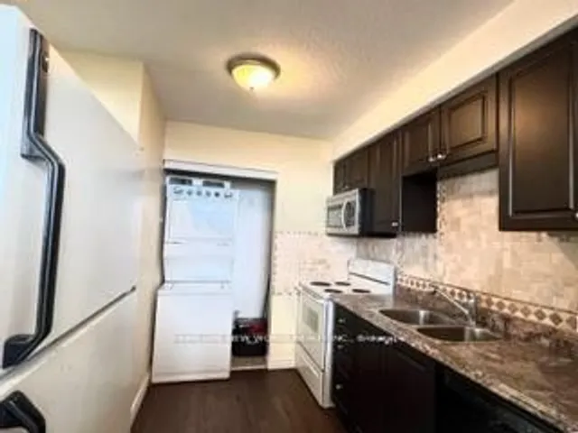 Additional image 4 of 519 Dundas St Unit 1001