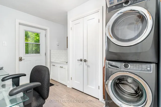 Additional image 16 of 4 Cameo Cres