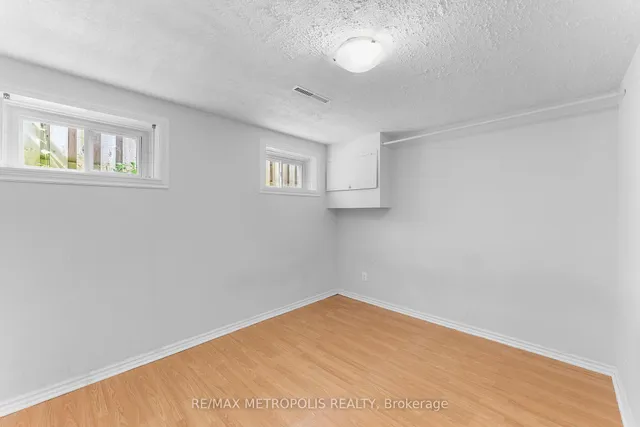 Additional image 29 of 154 Fitzgibbon Ave