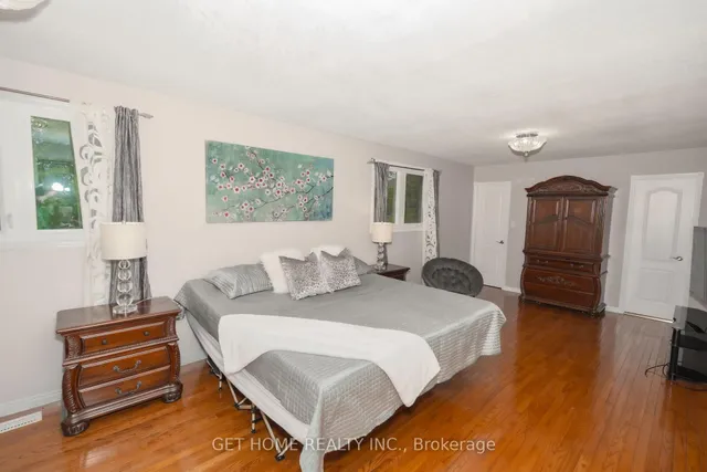 Additional image 23 of 111 AUBREY Ave