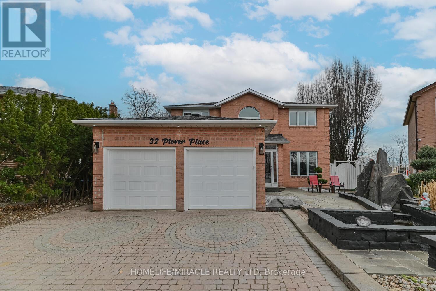 32 PLOVER PLACE|Brampton (Fletcher's Creek South), Ontario L6W4C4