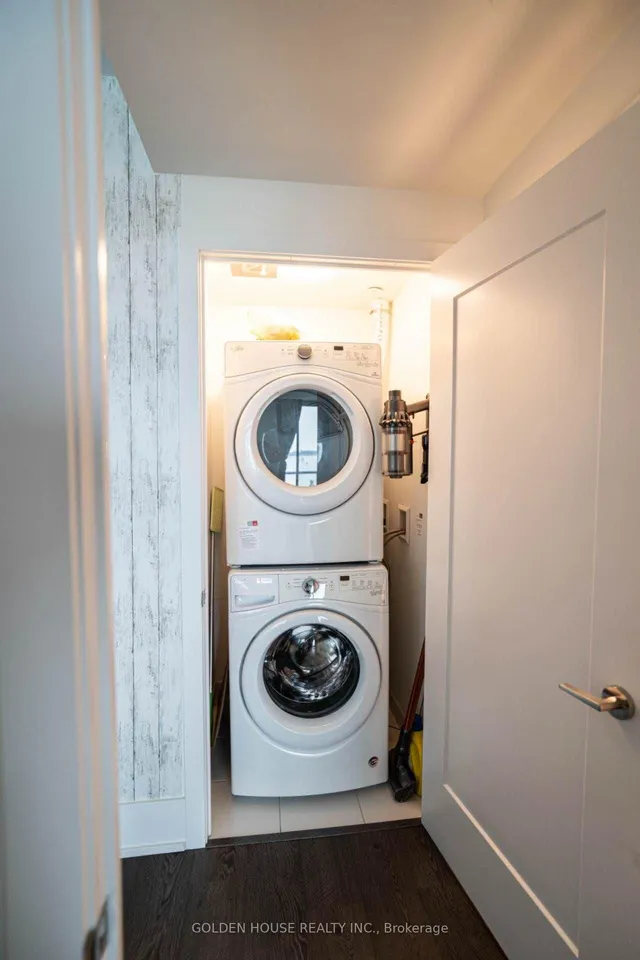 Additional image 23 of 1 Edgewater Dr Unit 415