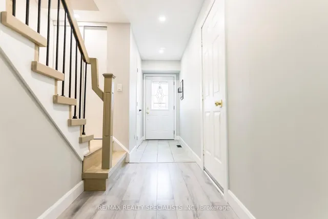 Additional image 4 of 2120 Rathburn Rd Unit 102