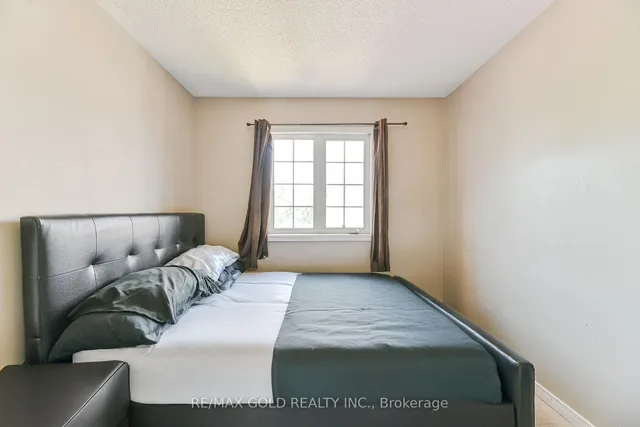 Additional image 21 of 48 Nostalgia Crt