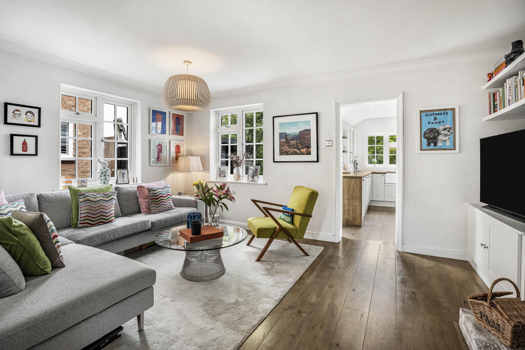 Additional image 28 of Pottersheath Road, Welwyn, Hertfordshire, AL6