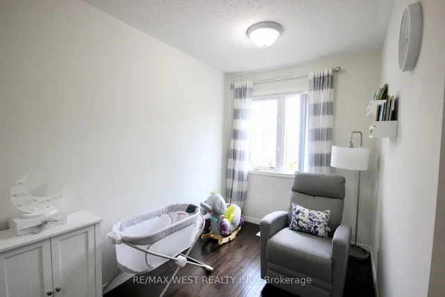 Additional image 36 of 57 Utopia Way