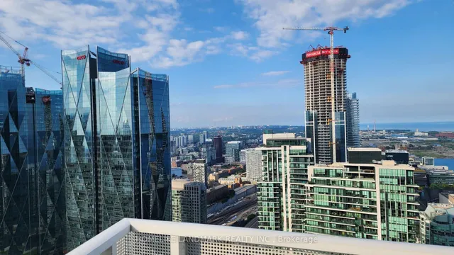 Additional image 30 of 88 Harbour St Unit 6004