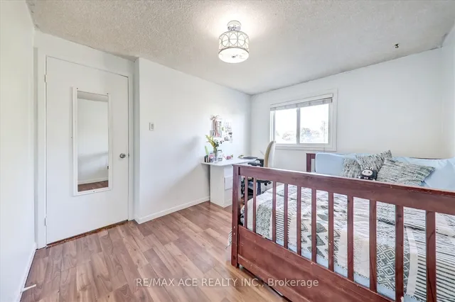 Additional image 29 of 88 Courtleigh Sq