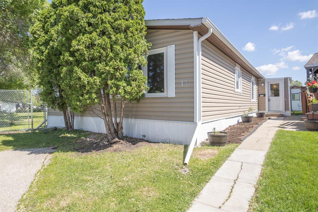 13 Sunburst Crescent|Winnipeg, Manitoba R2N1C5