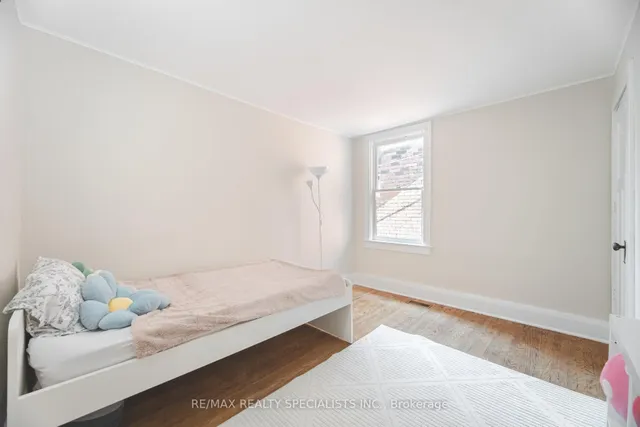 Additional image 29 of 24 Skyes Ave