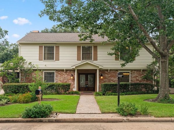 527 Briar Knoll Dr, Houston, TX 77079