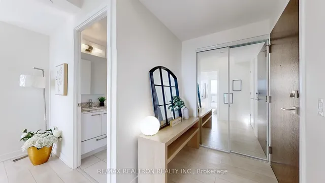 Additional image 21 of 2221 Yonge St Unit 2609