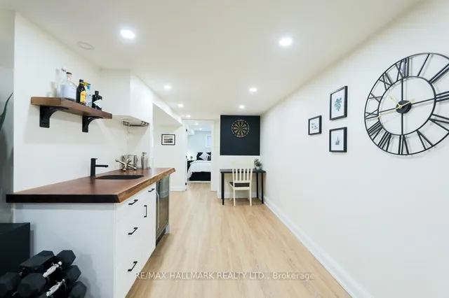 Additional image 14 of 321 Victoria Park Ave