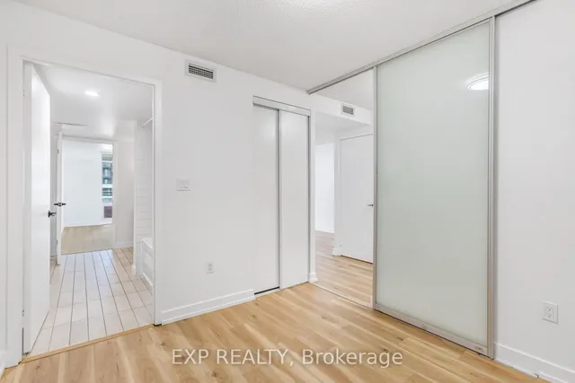Additional image 10 of 4K Spadina Ave Unit 722