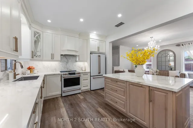 Additional image 12 of 41 Youngestar Tr