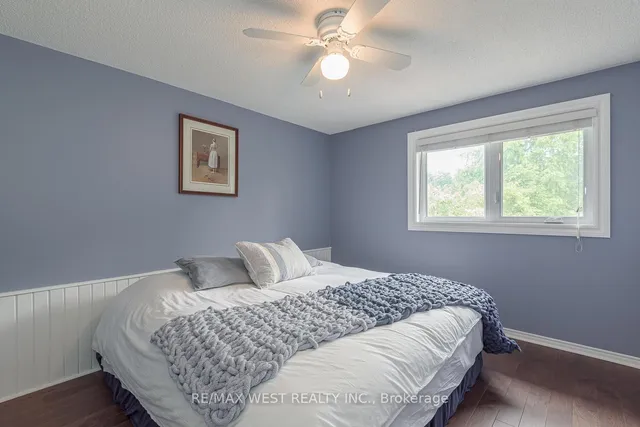 Additional image 33 of 12 Barr Cres