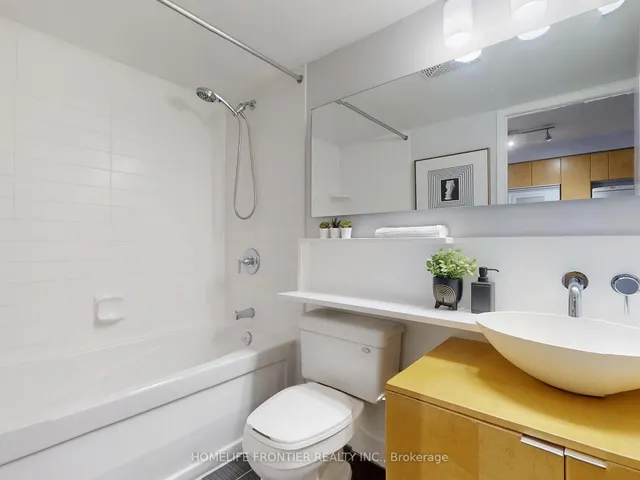 Additional image 16 of 15 Fort York Blvd Unit 1109