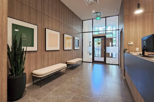 Additional image 3 of 81 Wellesley St Unit 2001