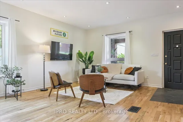 Additional image 6 of 2043 Davenport Rd