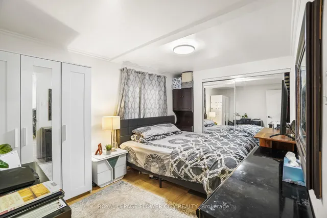 房产图片 37 - 167 SHOREHAM Dr