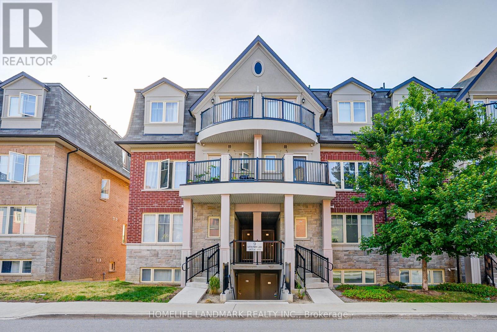 8 - 9 EATON PARK LANE|Toronto (L'Amoreaux), Ontario M1W0A5