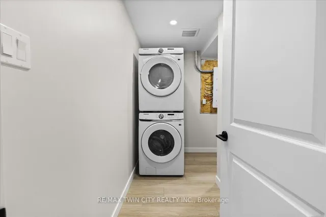 Additional image 17 of 2 Pipers Green Crt