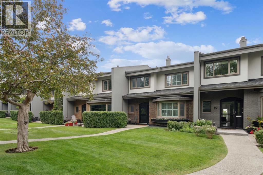 18, 3203 Rideau Place SW|Calgary, Alberta T2S2T1